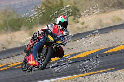 media/Nov-06-2022-SoCal Trackdays (Sun) [[208d2ccc26]]/Turn 6 (145pm)/